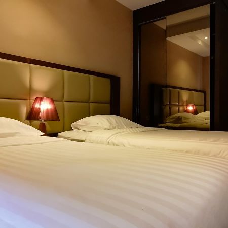Royal Suite Condotel Medan Exterior photo