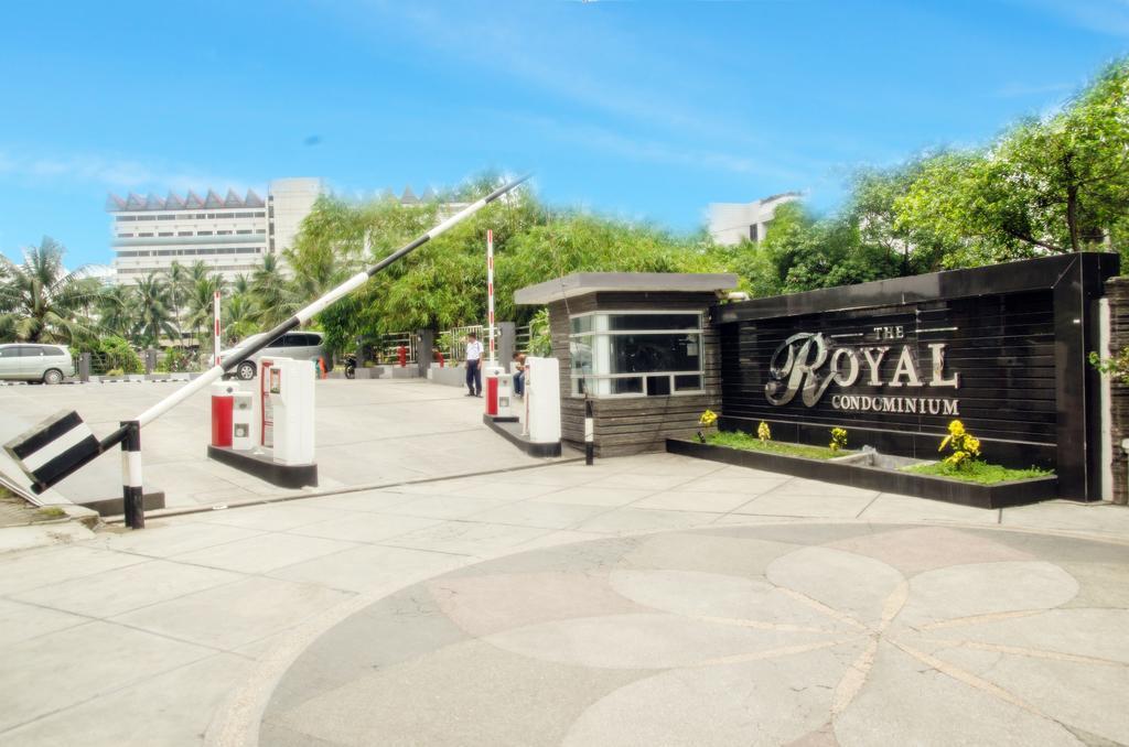 Royal Suite Condotel Medan Exterior photo
