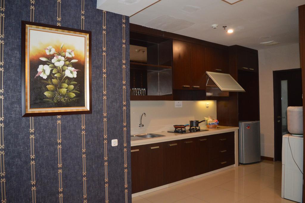 Royal Suite Condotel Medan Exterior photo