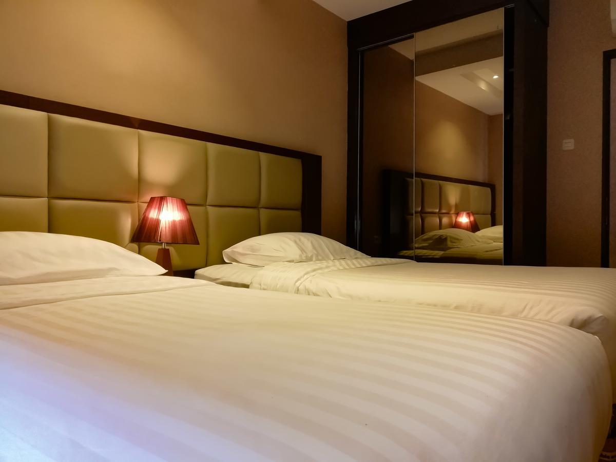 Royal Suite Condotel Medan Exterior photo
