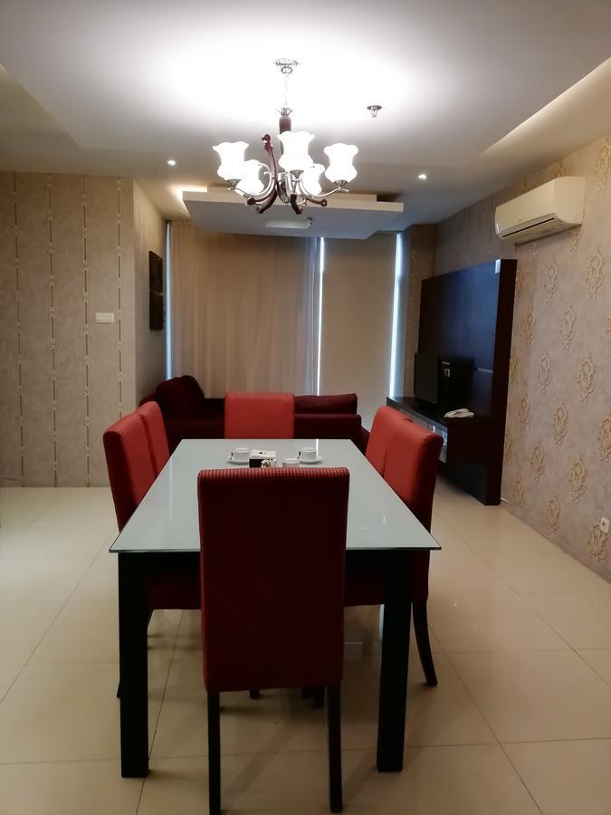 Royal Suite Condotel Medan Exterior photo