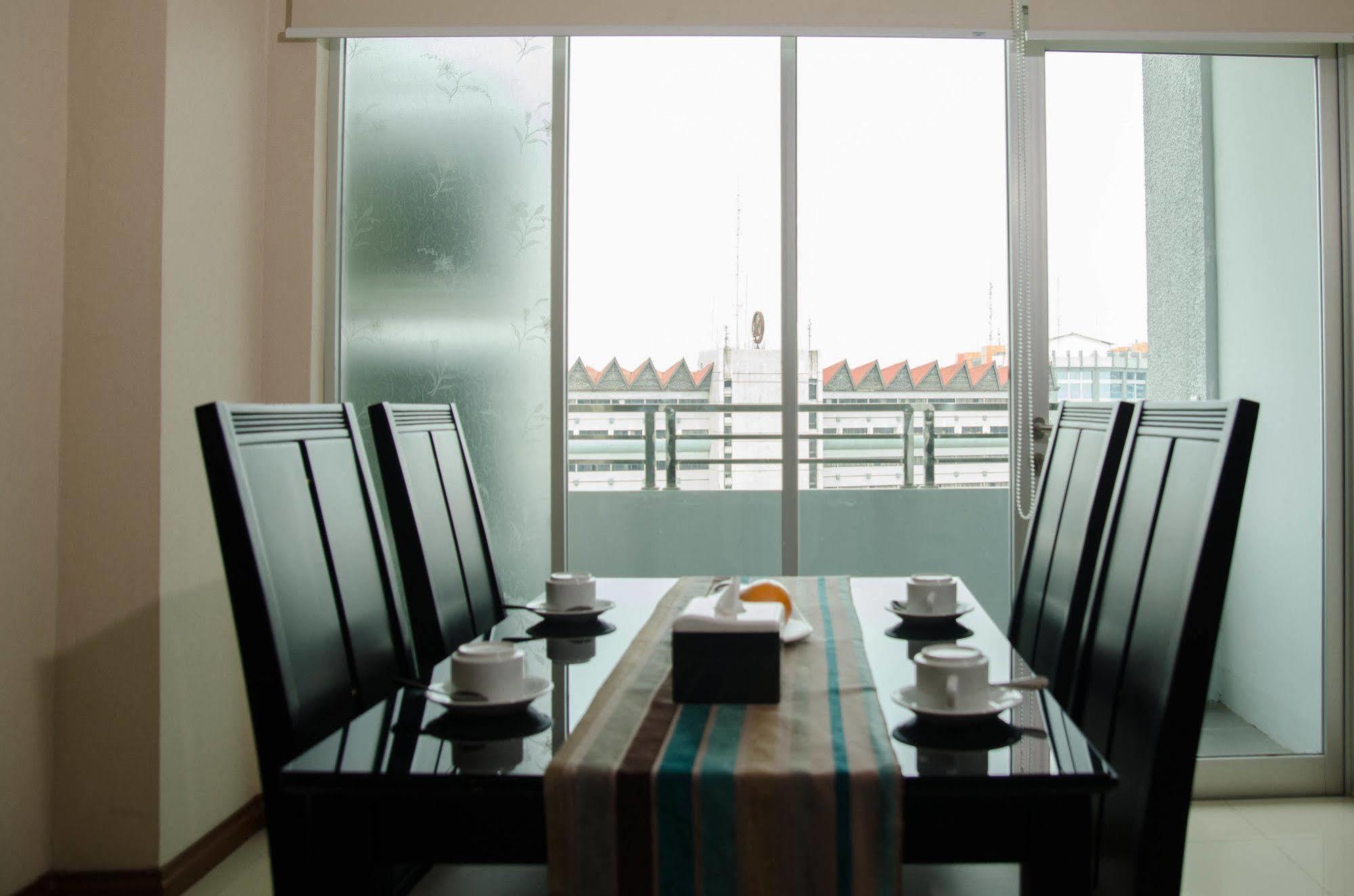 Royal Suite Condotel Medan Exterior photo