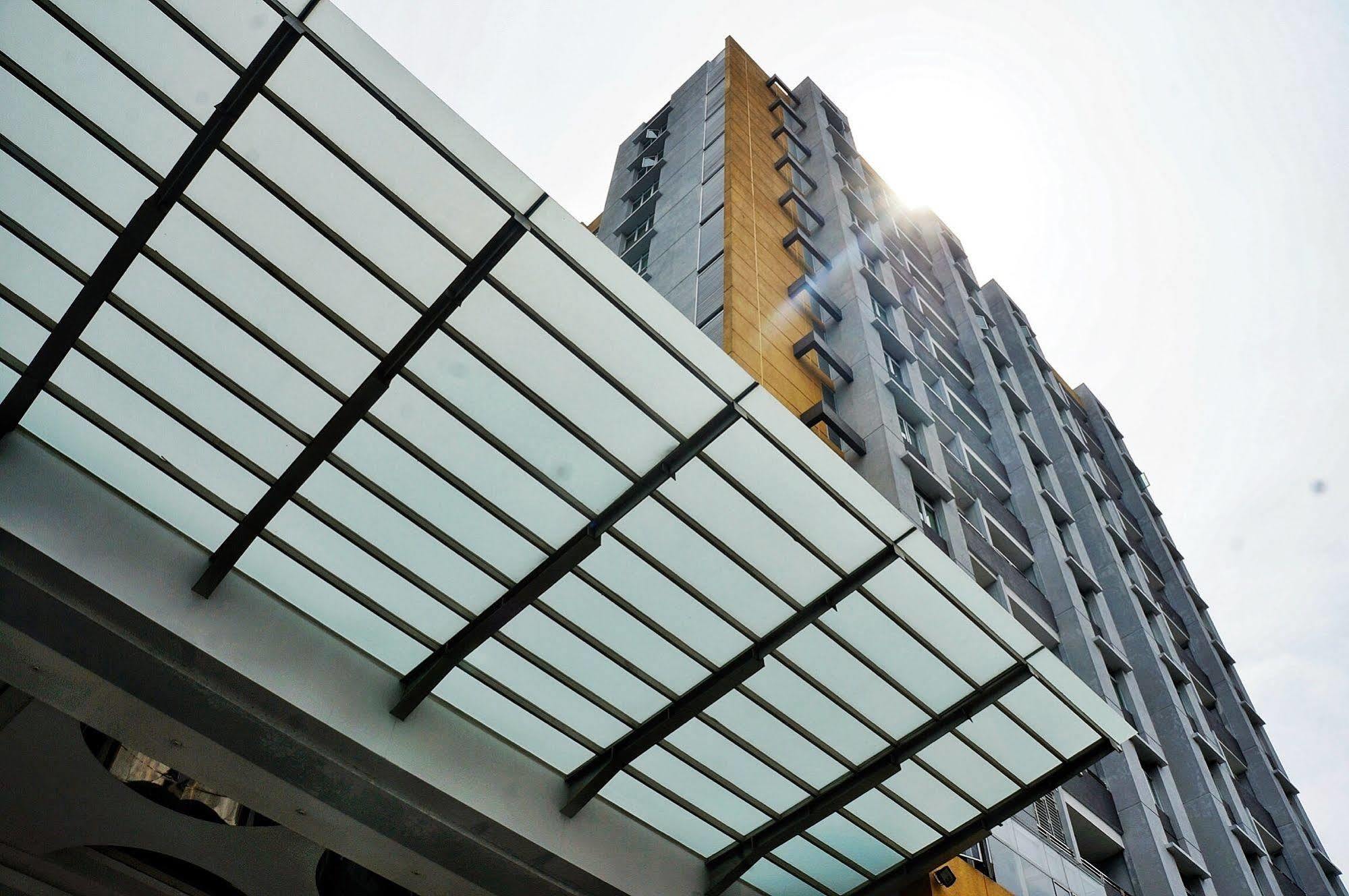 Royal Suite Condotel Medan Exterior photo